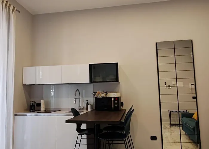 Lily Apartments